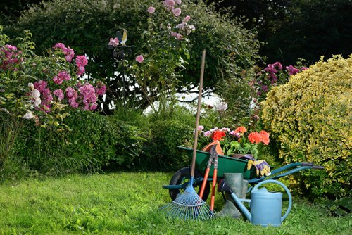 Local transfer station handling separated landscaping materials